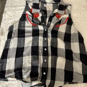 Idyllwind pearl button tank